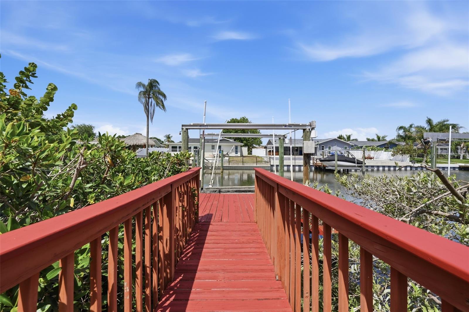 10621 HATTERAS DR, TAMPA, FL — photo 48