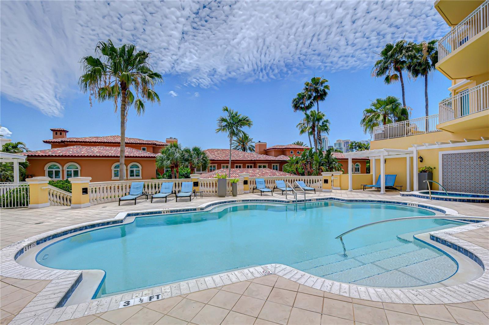 555 5TH AVE NE #711, ST PETERSBURG, FL — photo 46