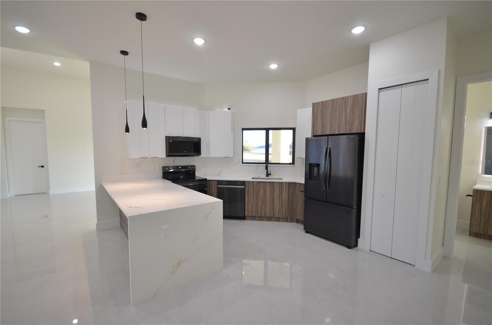 2416 DIPLOMAT PKWY W, CAPE CORAL, FL — photo 15
