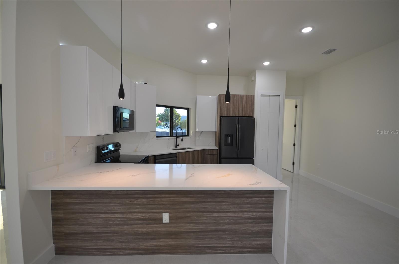 2416 DIPLOMAT PKWY W, CAPE CORAL, FL — photo 16