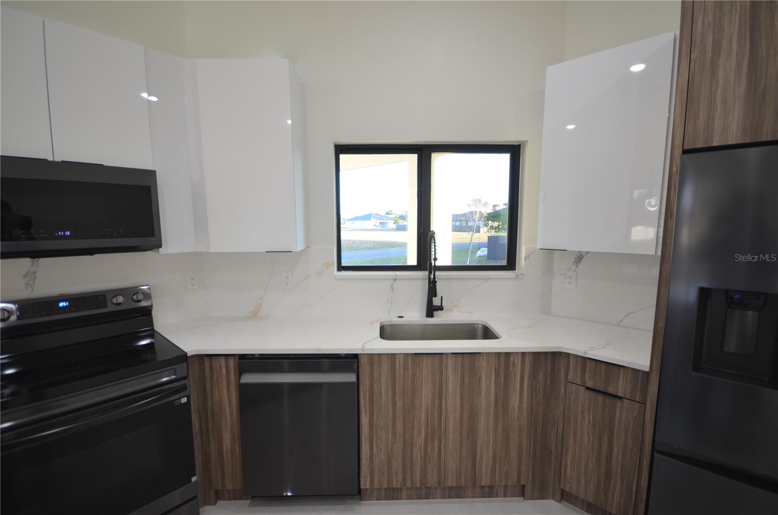 2416 DIPLOMAT PKWY W, CAPE CORAL, FL — photo 18
