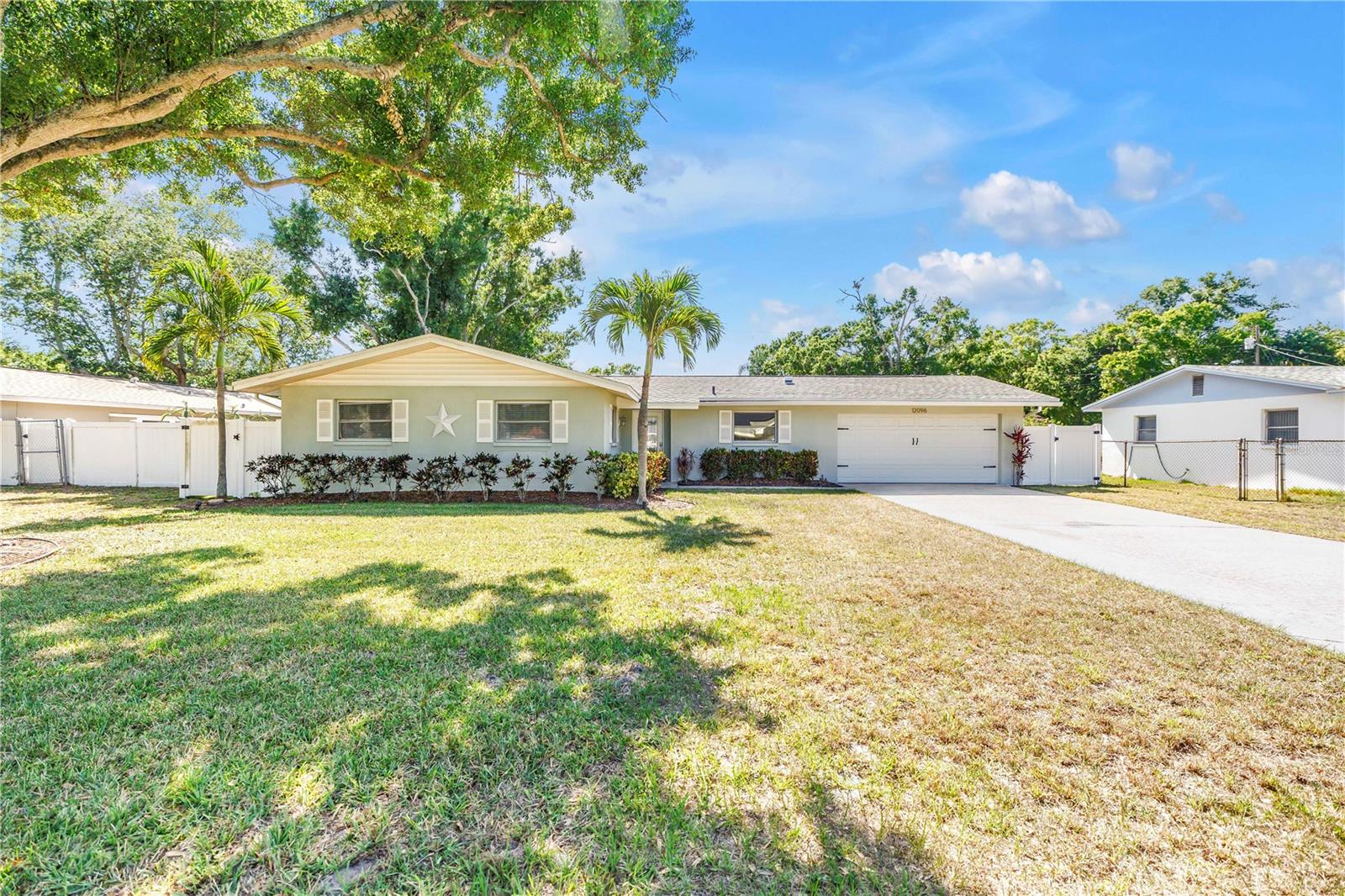 12096 OAK ST, LARGO, FL