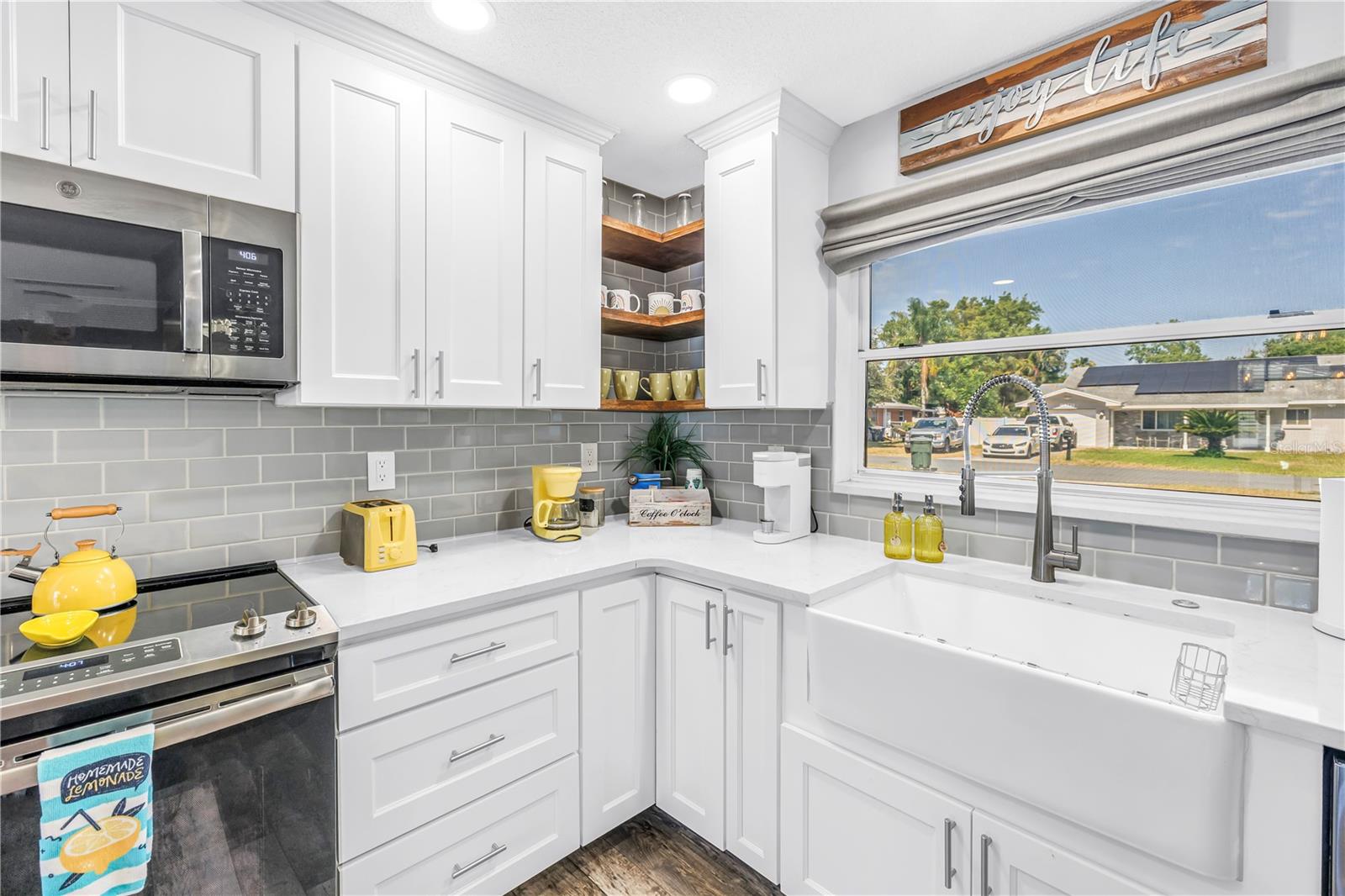 12096 OAK ST, LARGO, FL — photo 11