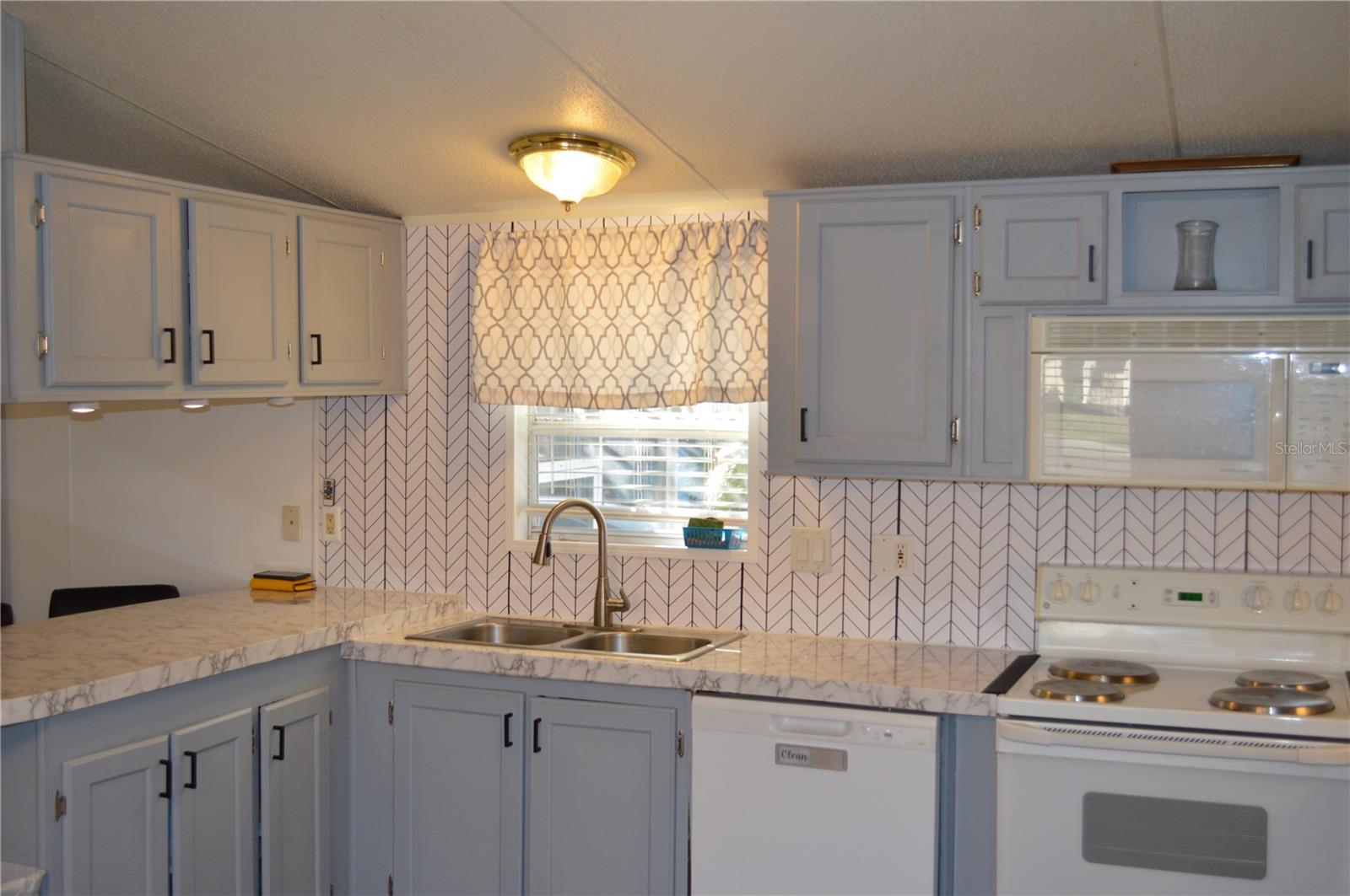 349 ELAND DR, NORTH FORT MYERS, FL — photo 6