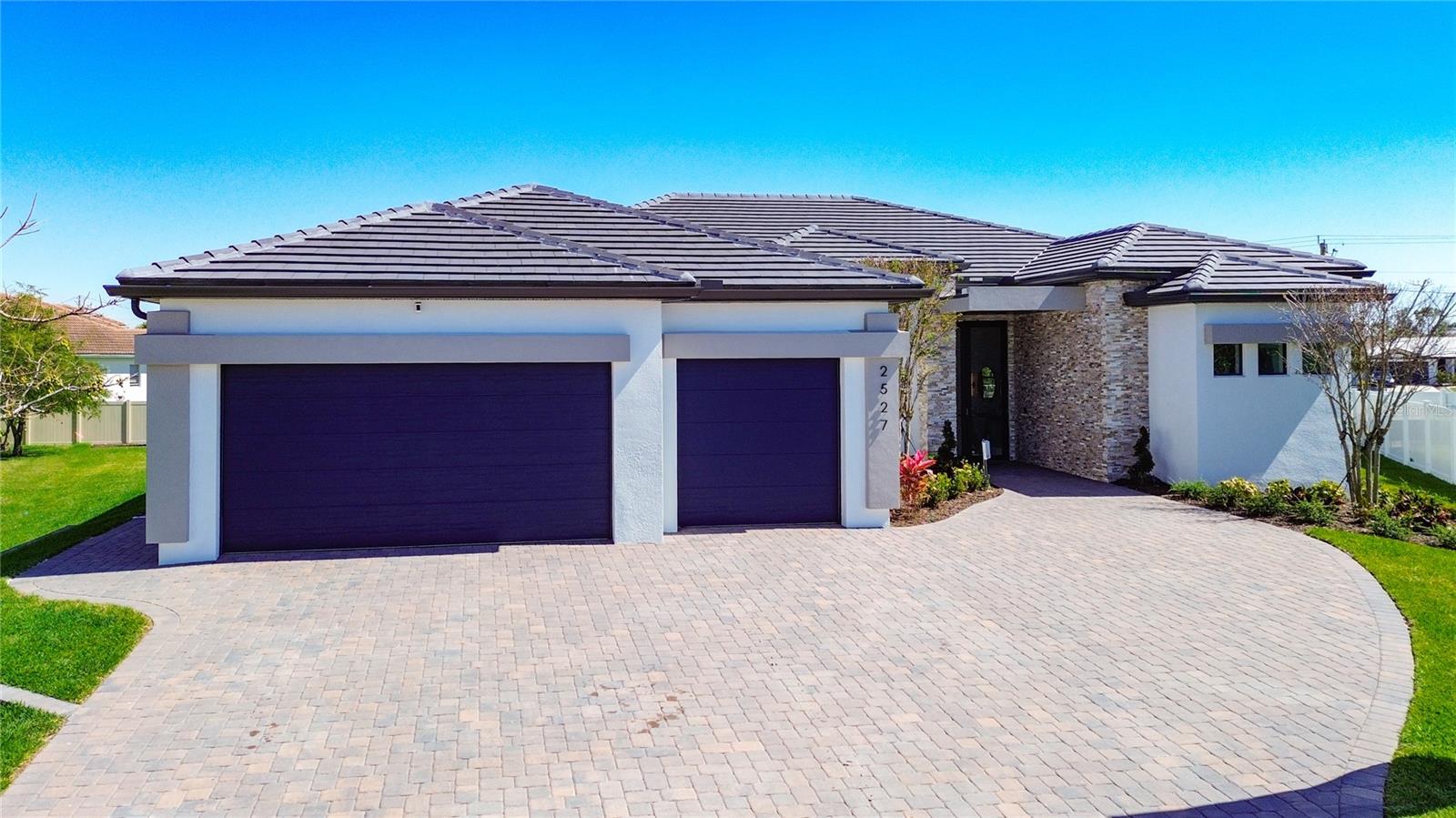 2527 GLEASON PKWY, CAPE CORAL, FL — photo 3