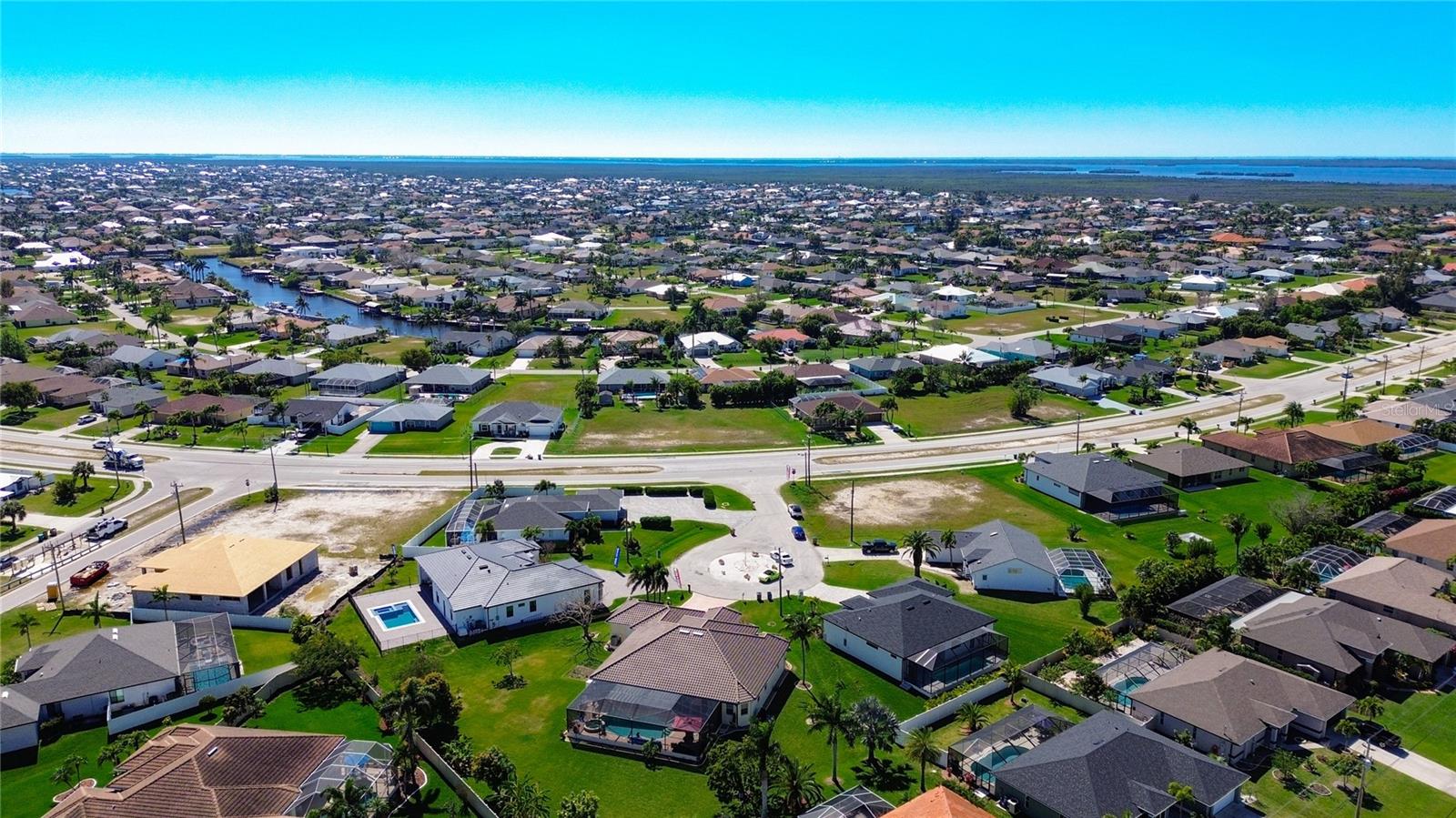 2527 GLEASON PKWY, CAPE CORAL, FL — photo 97