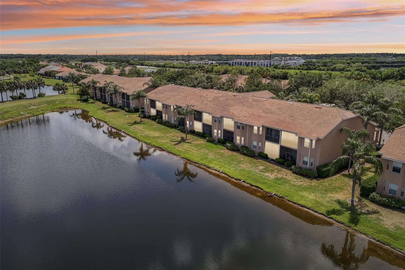 1003 FAIRWAYCOVE LN #201, BRADENTON, FL