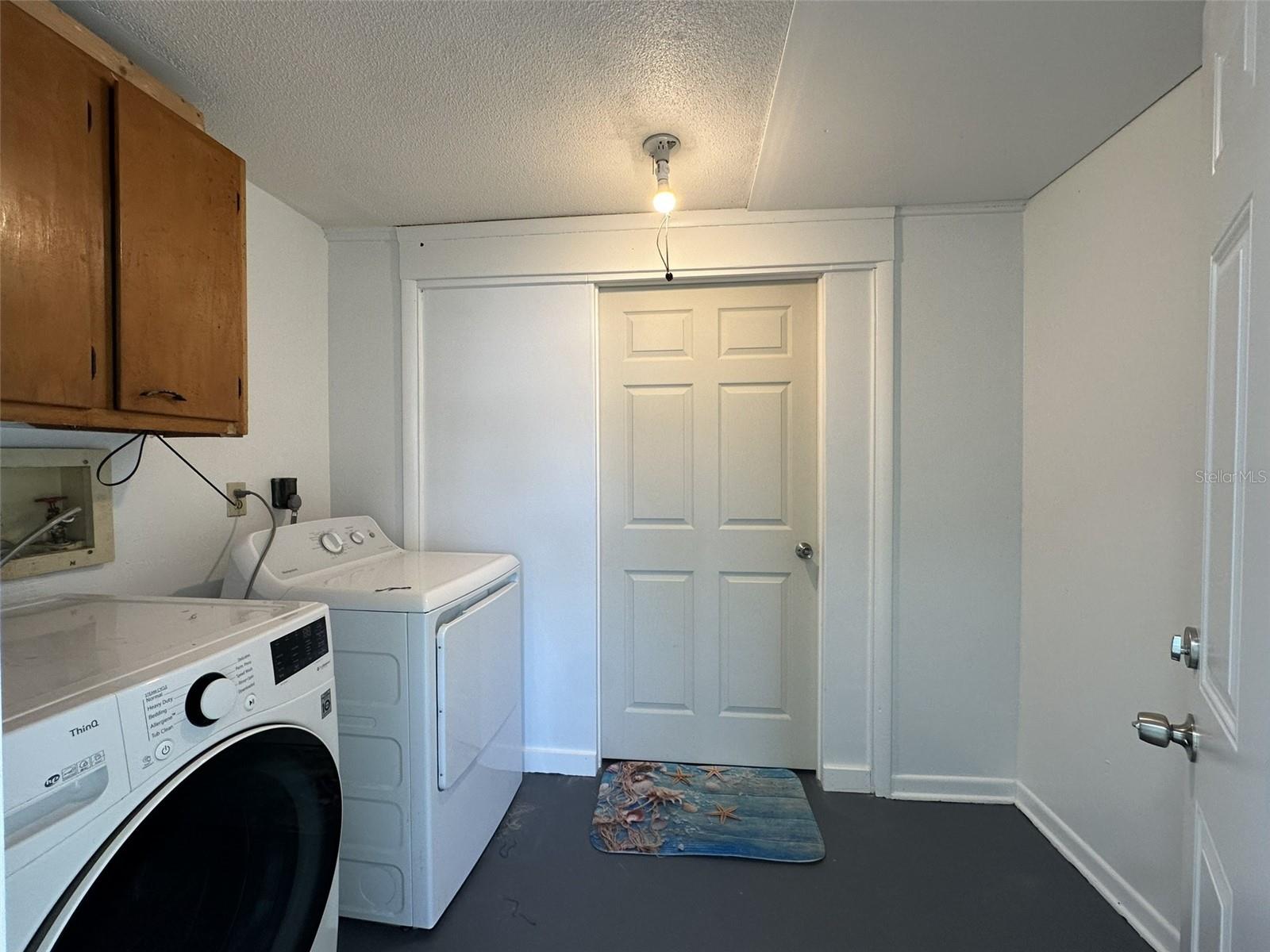 835 CONREID DR NE, PORT CHARLOTTE, FL — photo 17