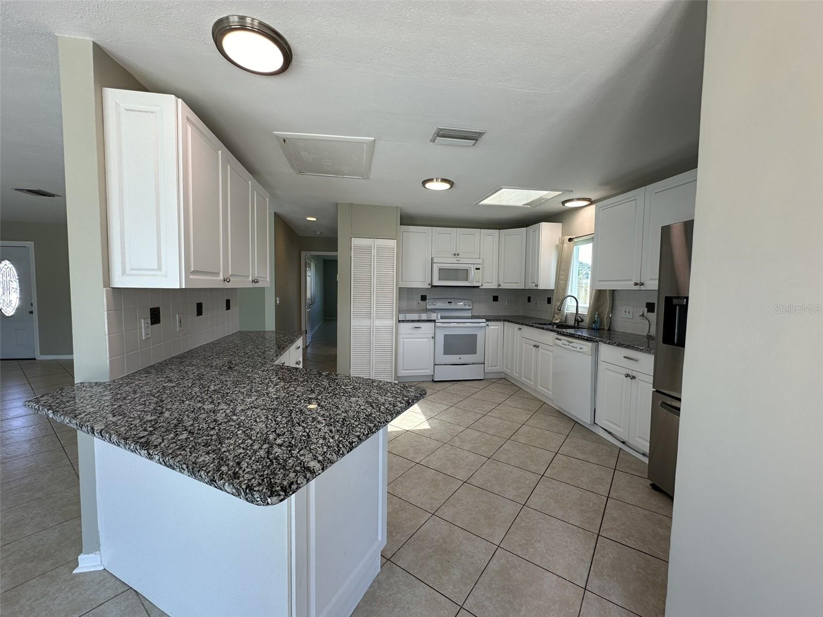 835 CONREID DR NE, PORT CHARLOTTE, FL — photo 21