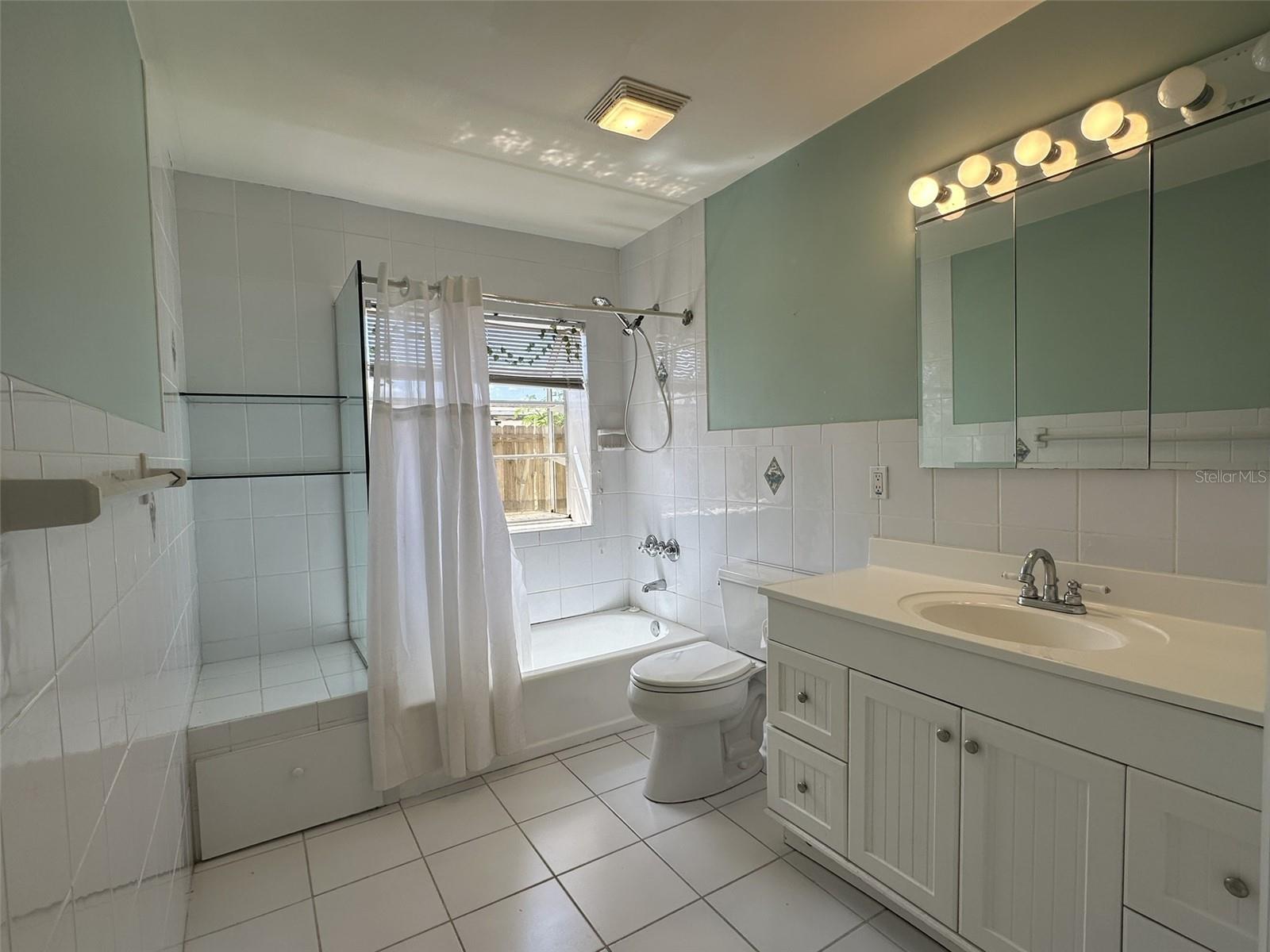 835 CONREID DR NE, PORT CHARLOTTE, FL — photo 25