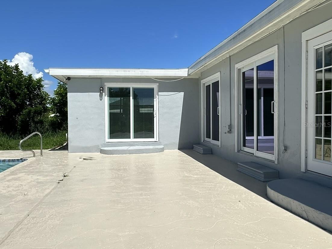 835 CONREID DR NE, PORT CHARLOTTE, FL — photo 32