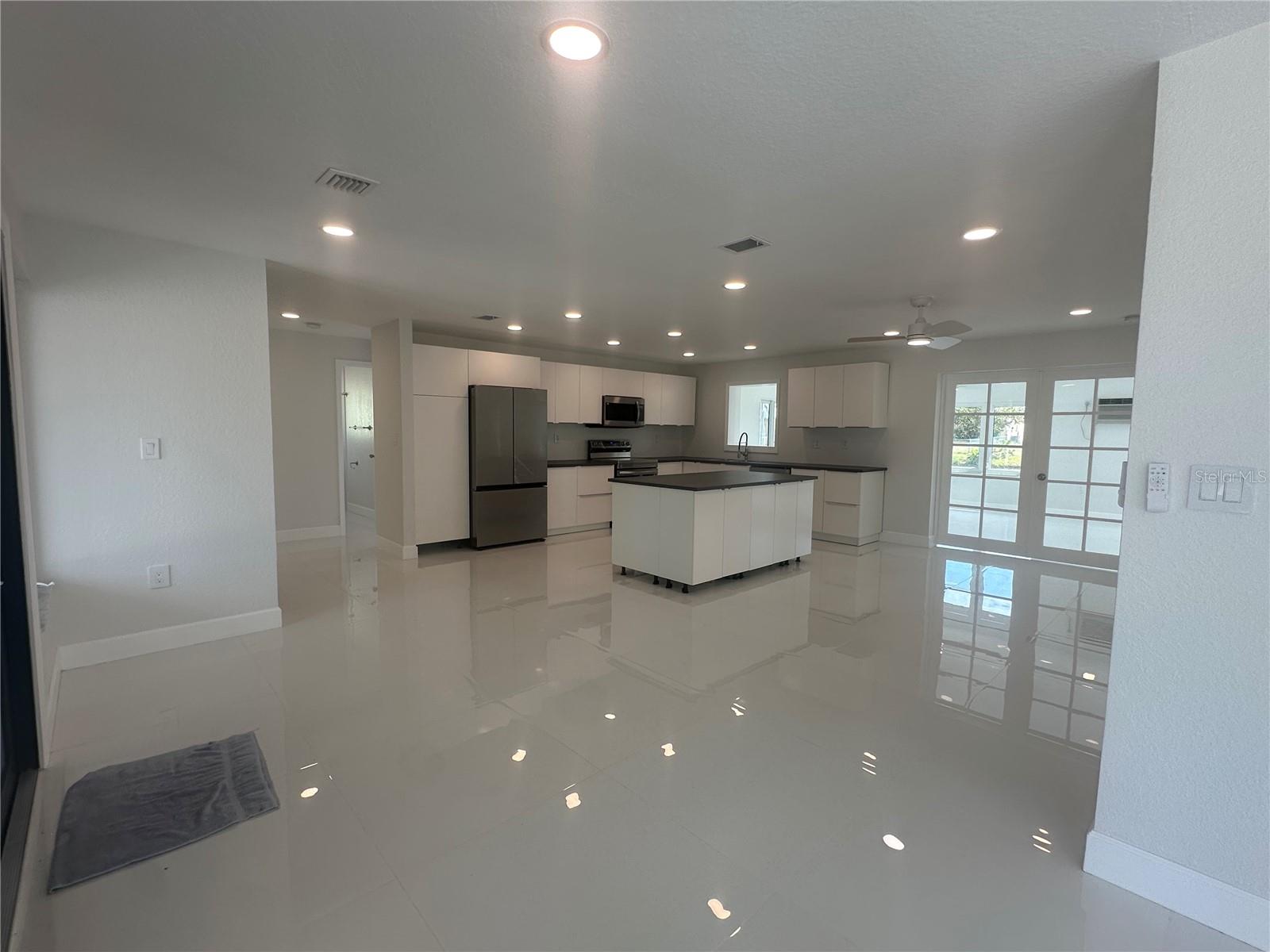 230 ANNAPOLIS LN, ROTONDA WEST, FL — photo 7
