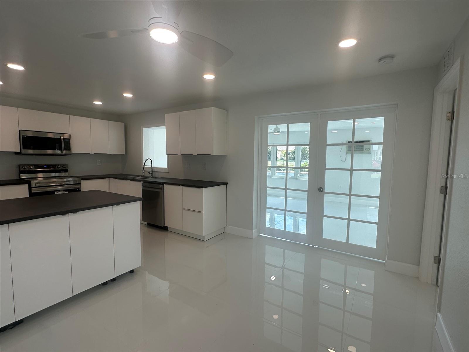 230 ANNAPOLIS LN, ROTONDA WEST, FL — photo 15