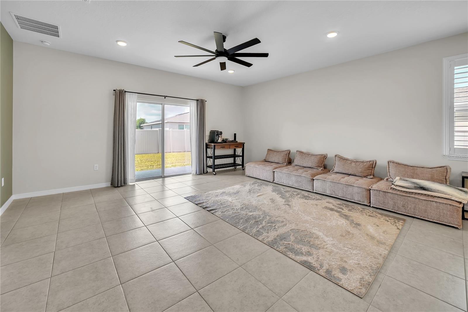24401 SUNNYS HALO WAY, SORRENTO, FL — photo 34