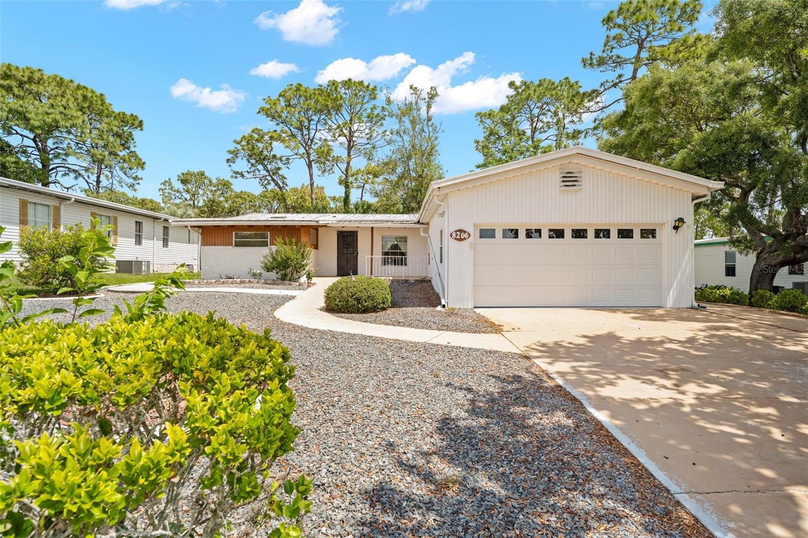 8206 COUNTRY CLUB DR, BROOKSVILLE, FL