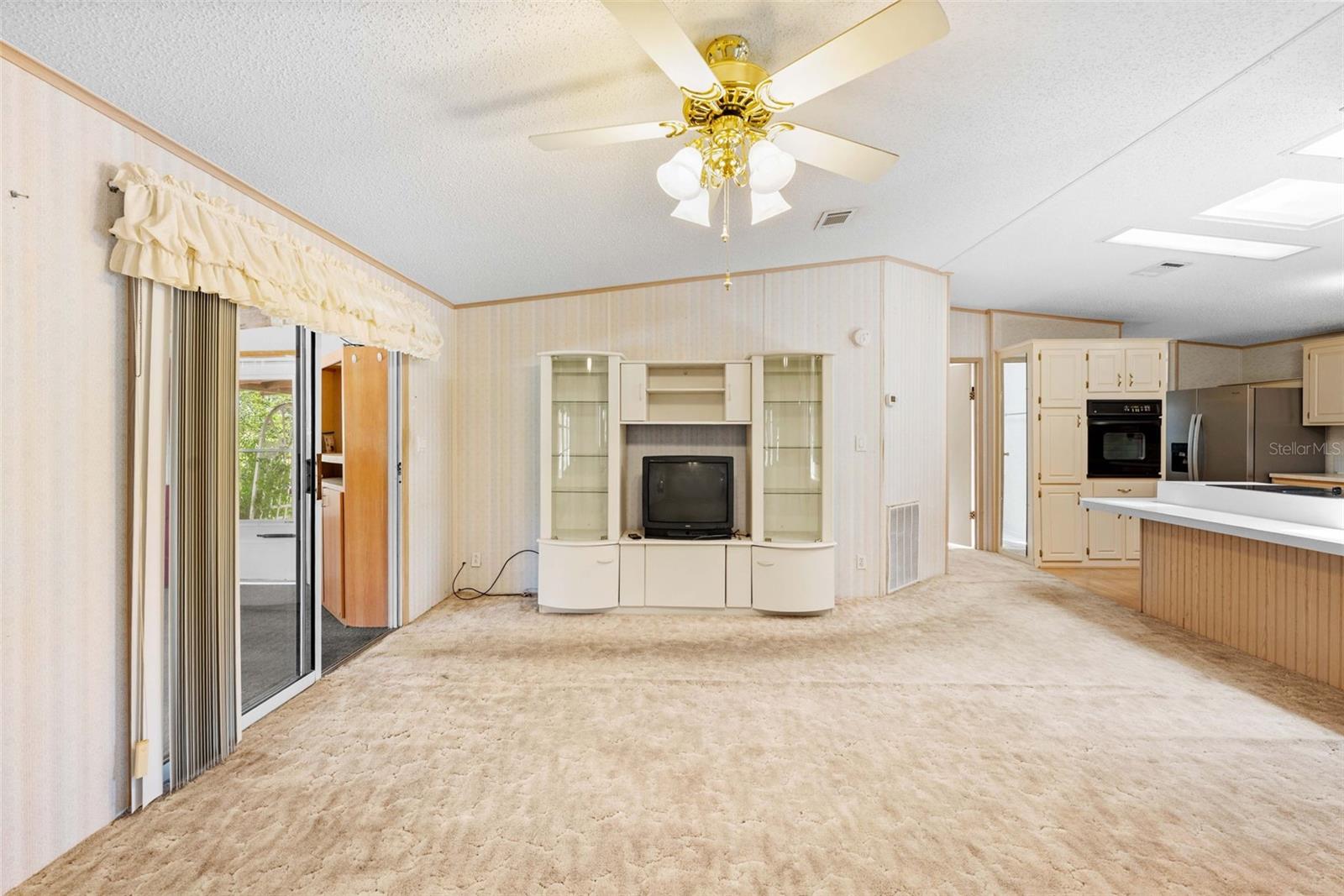 8206 COUNTRY CLUB DR, BROOKSVILLE, FL — photo 5