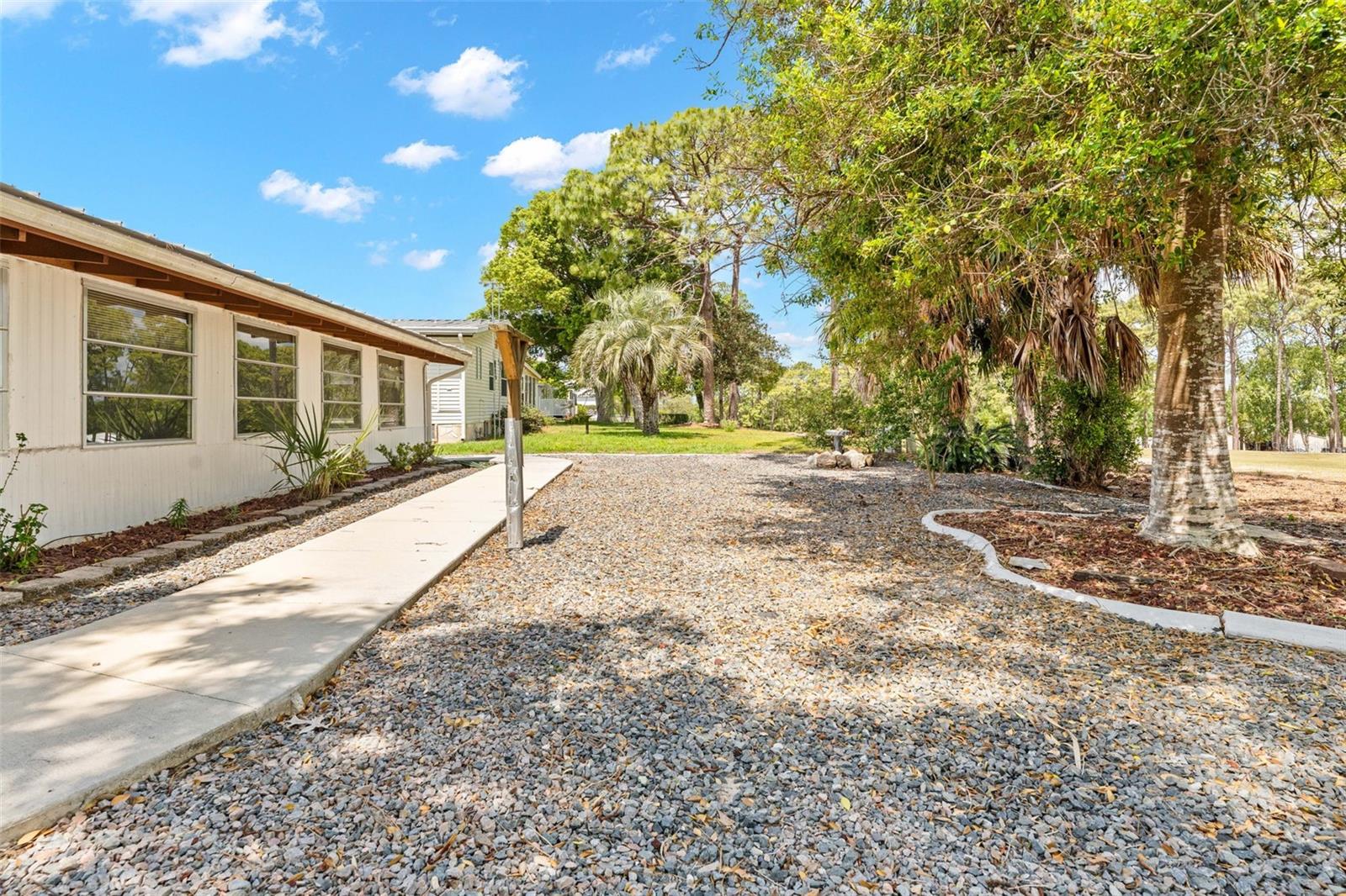 8206 COUNTRY CLUB DR, BROOKSVILLE, FL — photo 63