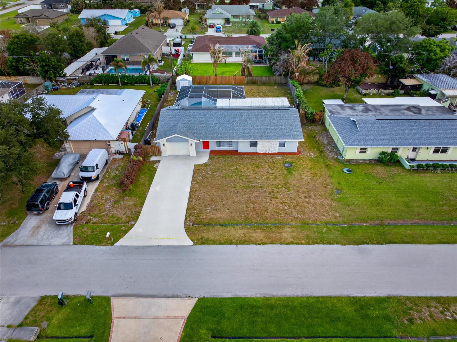 214 SE DUVAL AVE, PORT ST LUCIE, FL — photo 2