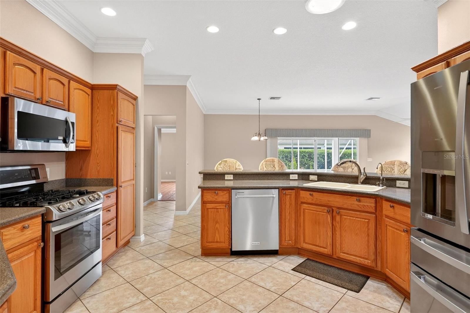 2612 MORVEN PARK WAY, THE VILLAGES, FL — photo 23