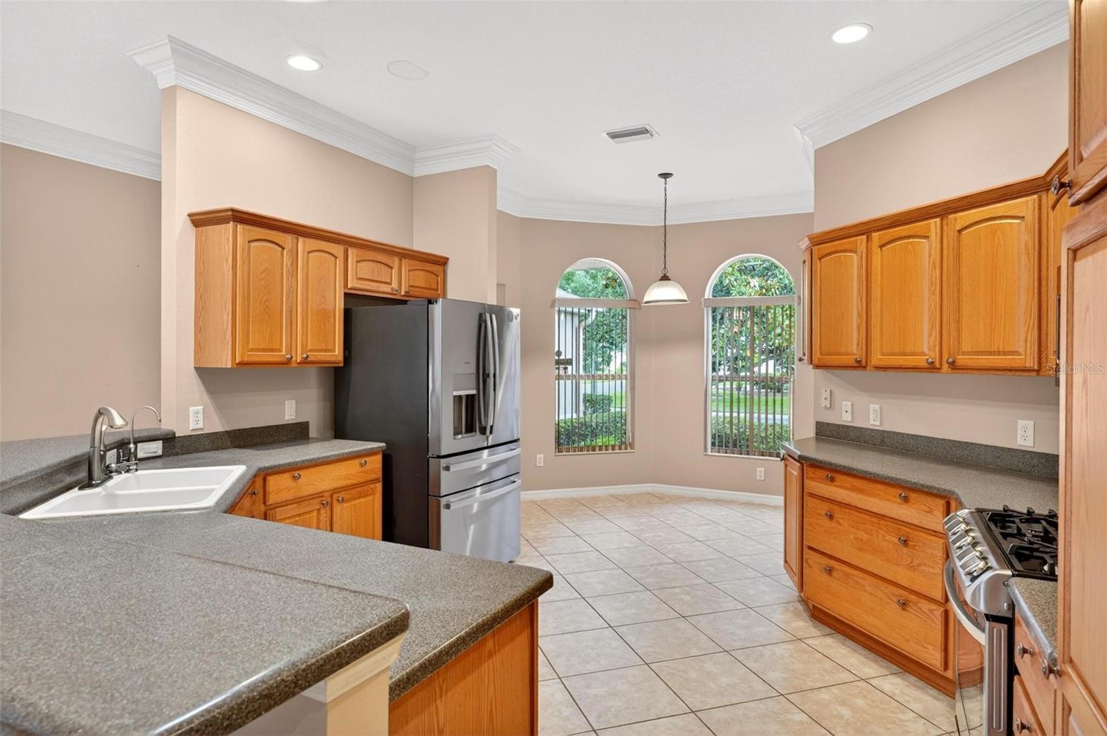 2612 MORVEN PARK WAY, THE VILLAGES, FL — photo 25