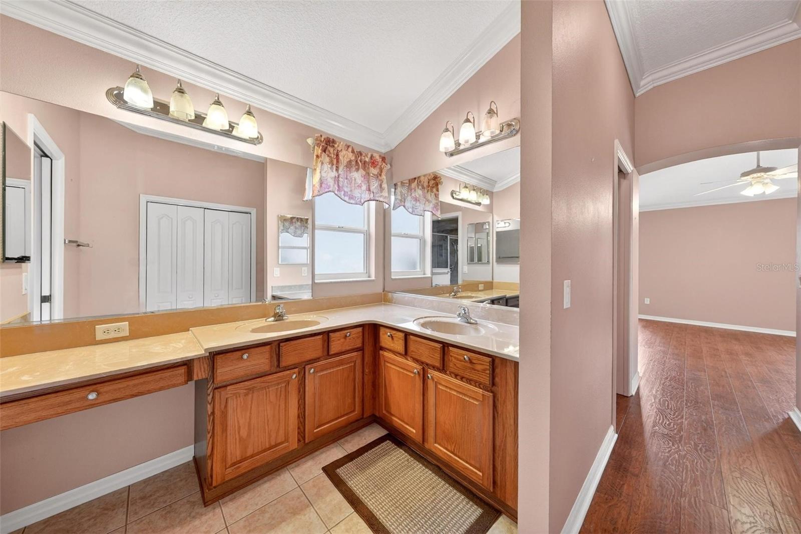 2612 MORVEN PARK WAY, THE VILLAGES, FL — photo 37