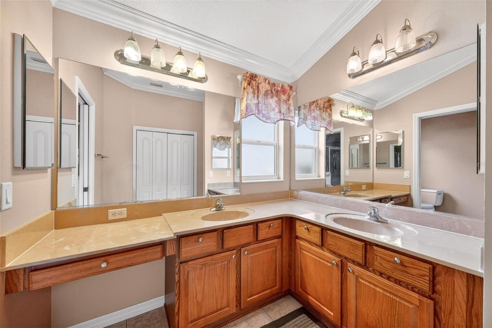 2612 MORVEN PARK WAY, THE VILLAGES, FL — photo 38