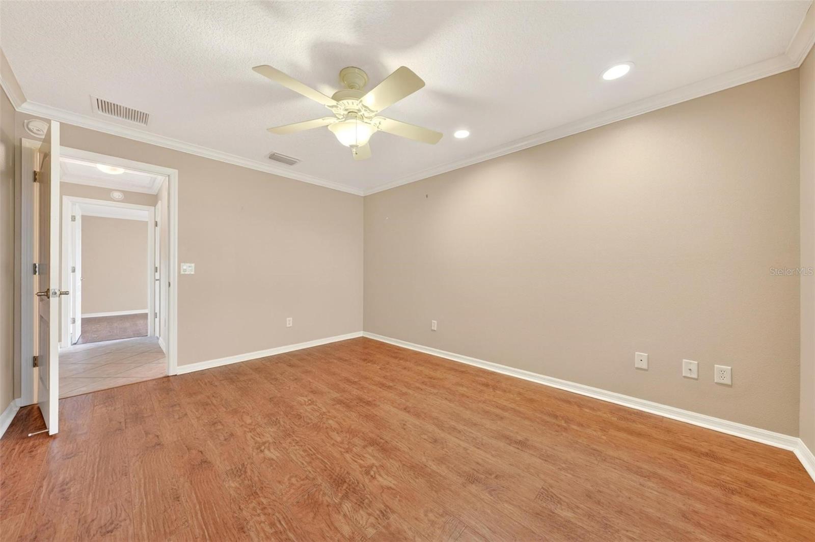 2612 MORVEN PARK WAY, THE VILLAGES, FL — photo 46