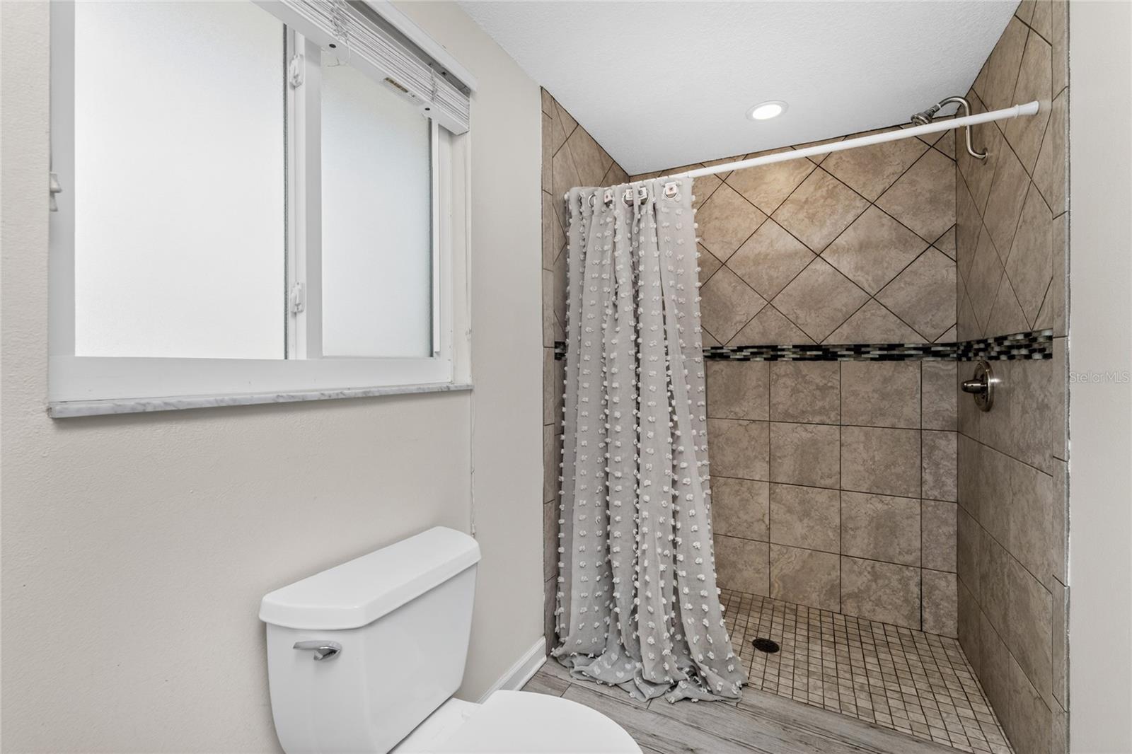650 LEACH ST, ENGLEWOOD, FL — photo 24