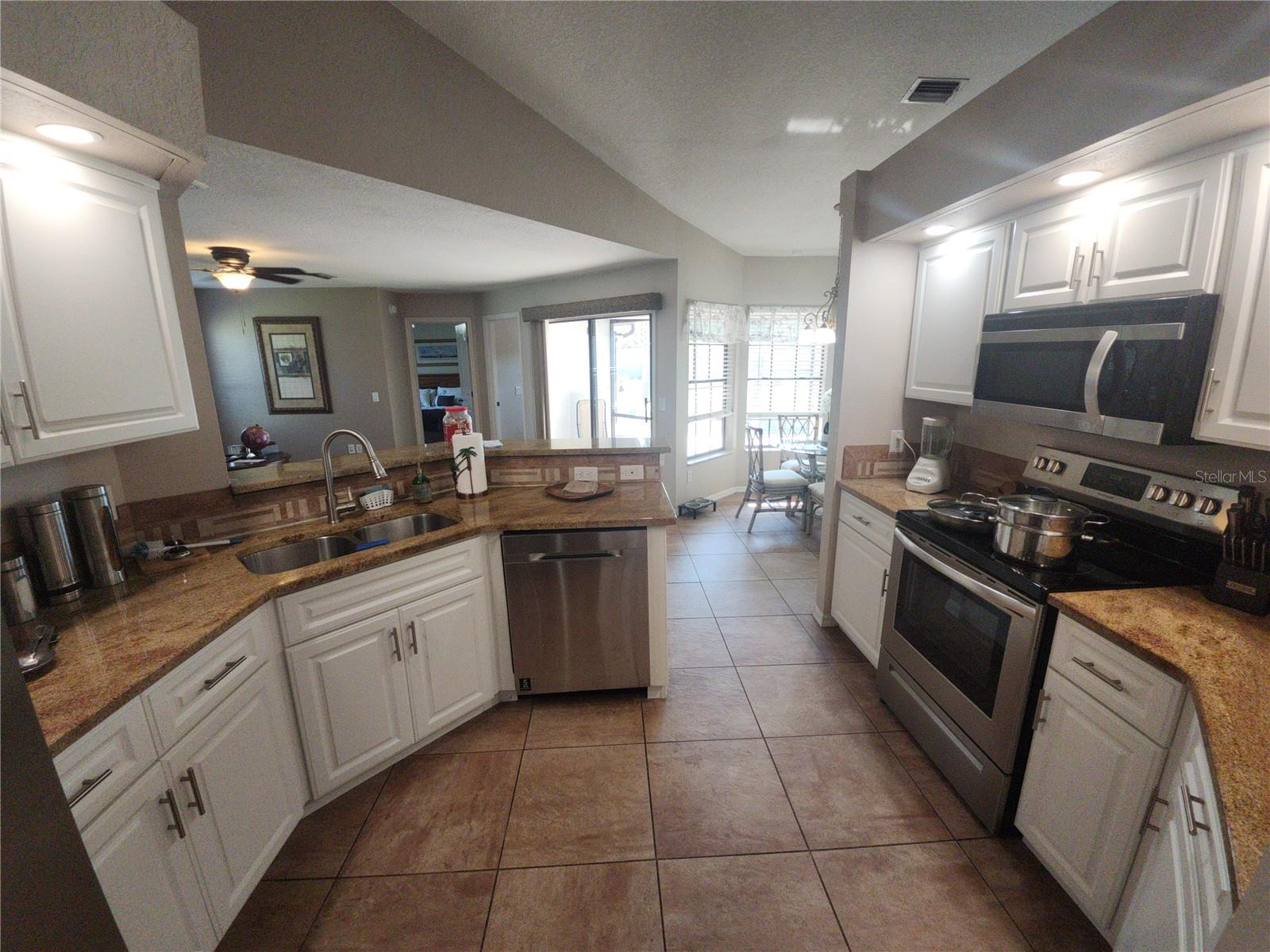4028 BRECKLAND CT, SPRING HILL, FL — photo 34