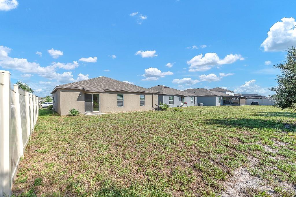 5518 BLUE AZURE DR, WIMAUMA, FL — photo 5