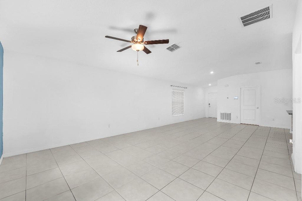 5518 BLUE AZURE DR, WIMAUMA, FL — photo 7