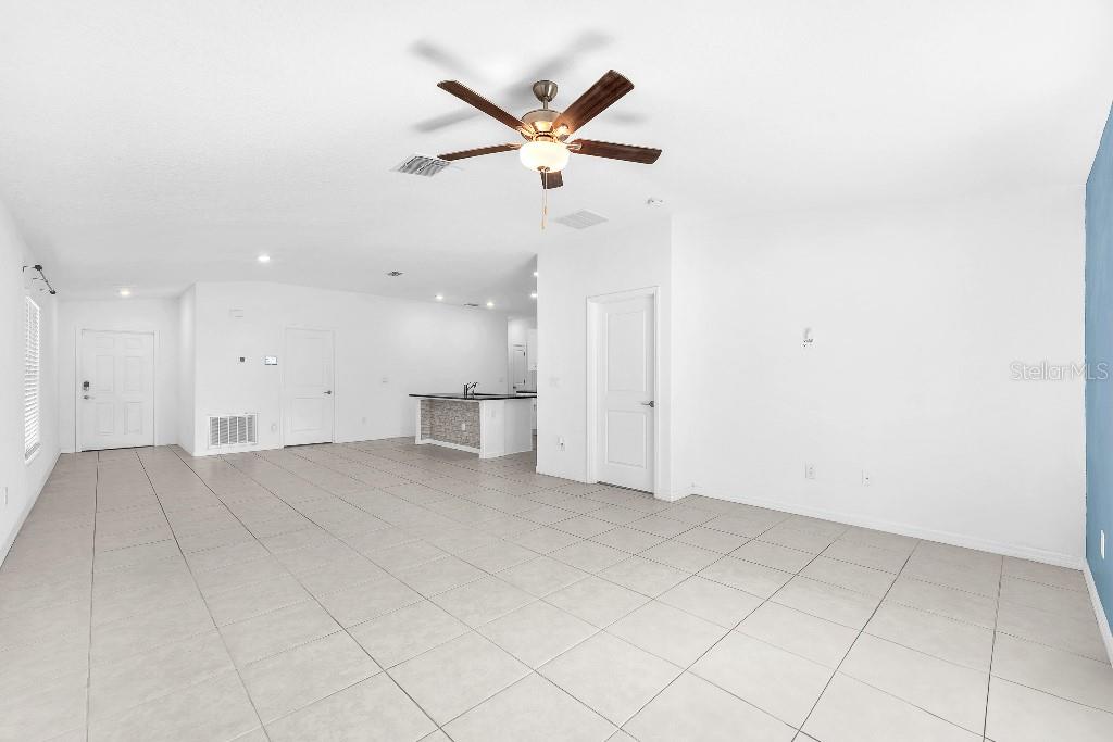 5518 BLUE AZURE DR, WIMAUMA, FL — photo 8