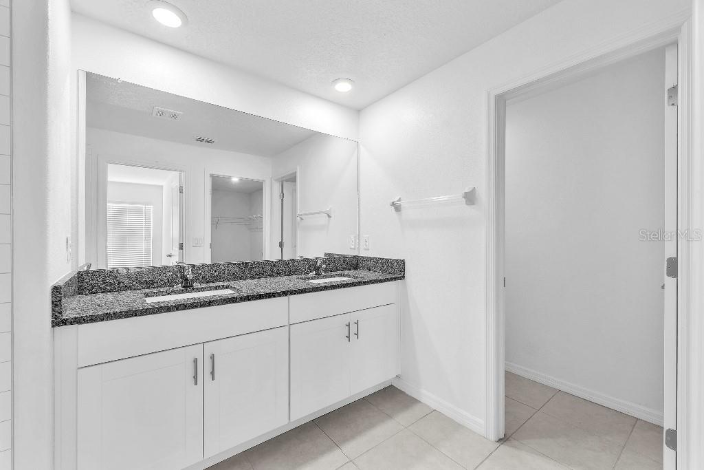 5518 BLUE AZURE DR, WIMAUMA, FL — photo 11