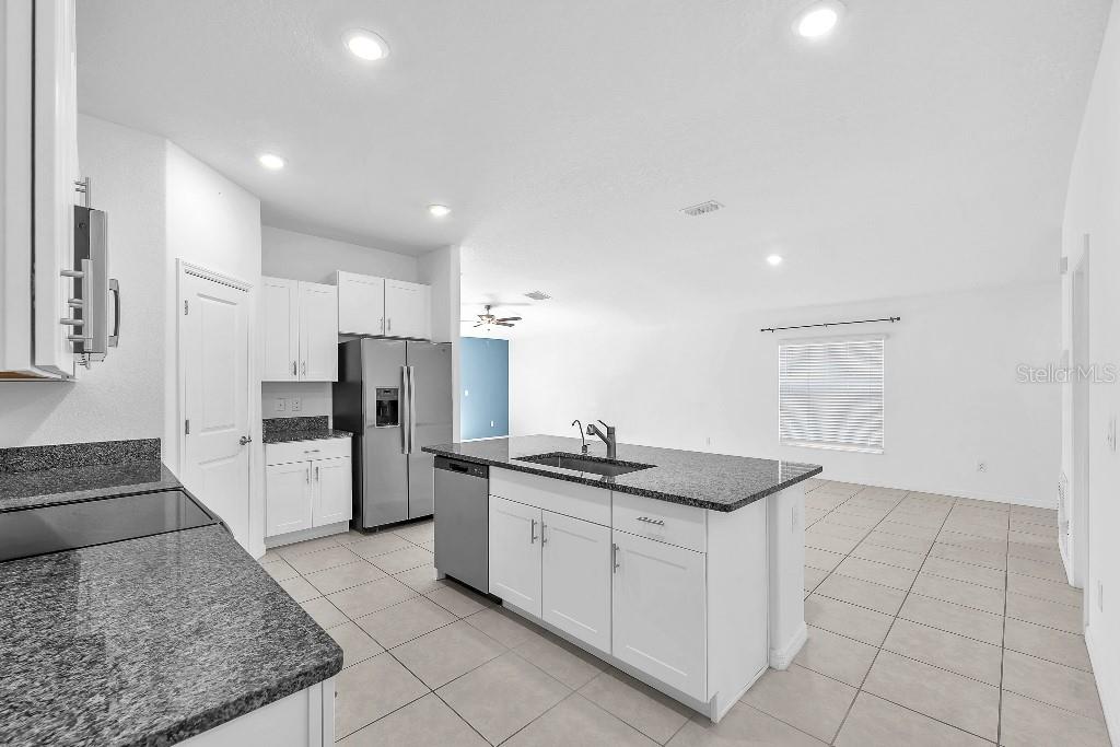 5518 BLUE AZURE DR, WIMAUMA, FL — photo 16