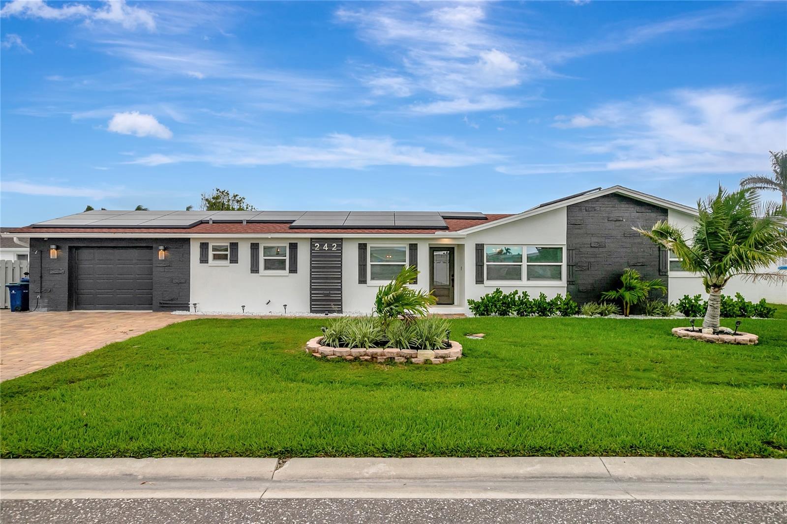242 176TH AVE E, REDINGTON SHORES, FL