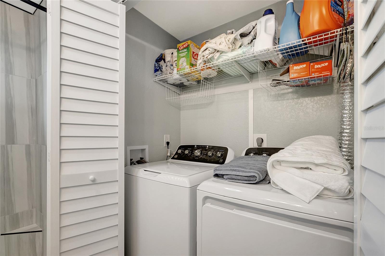242 176TH AVE E, REDINGTON SHORES, FL — photo 27