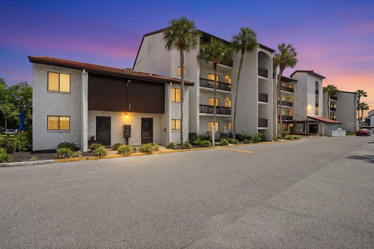 1624 STICKNEY POINT RD #1624-208, SARASOTA, FL