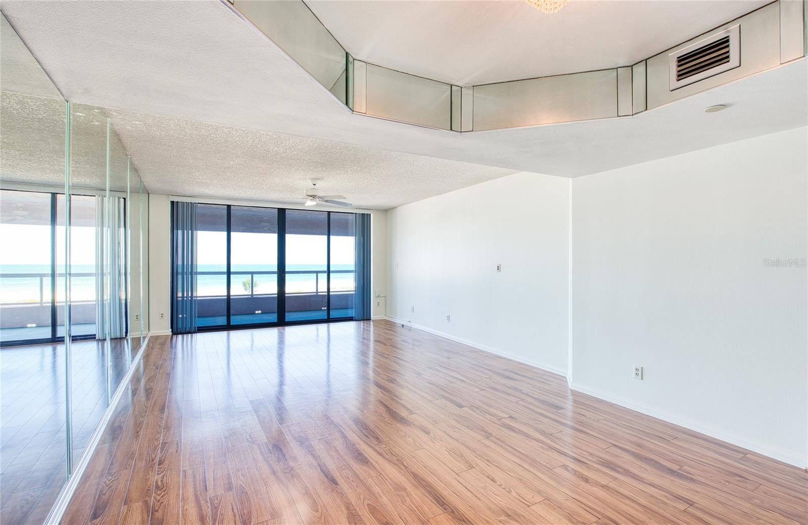 1310 GULF BLVD #4D, CLEARWATER BEACH, FL — photo 3