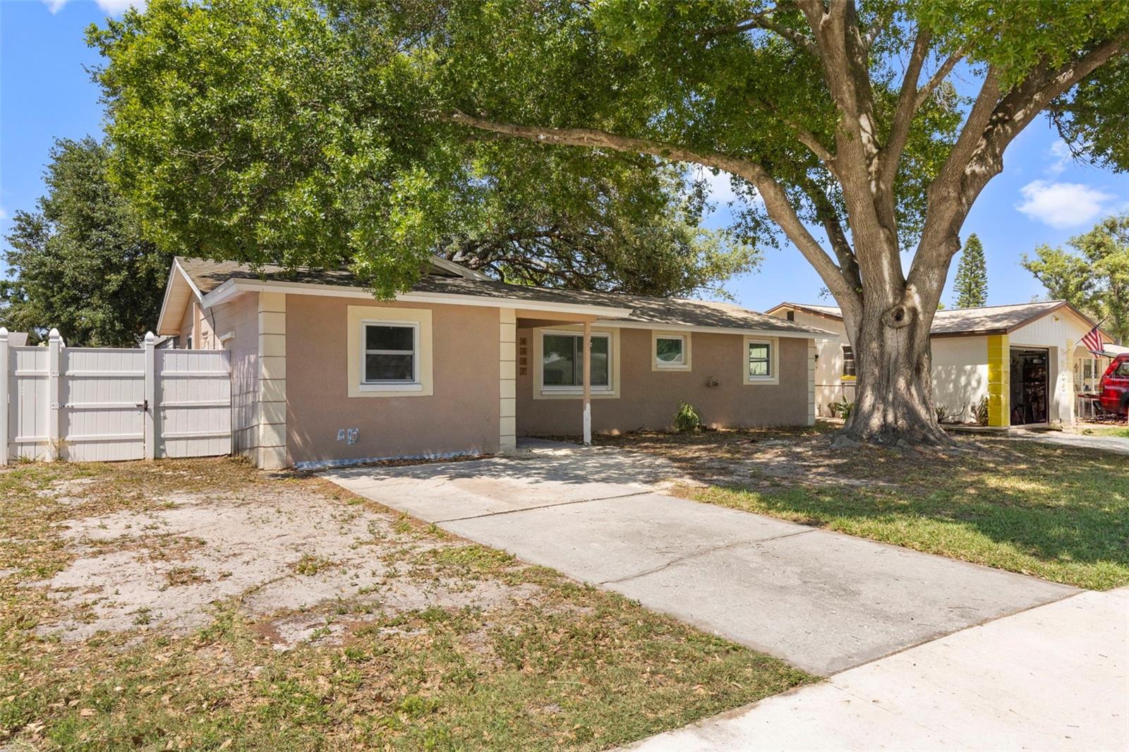 5557 146TH TER N, CLEARWATER, FL — photo 2