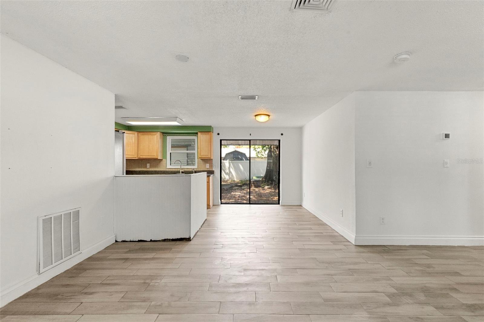 5557 146TH TER N, CLEARWATER, FL — photo 4
