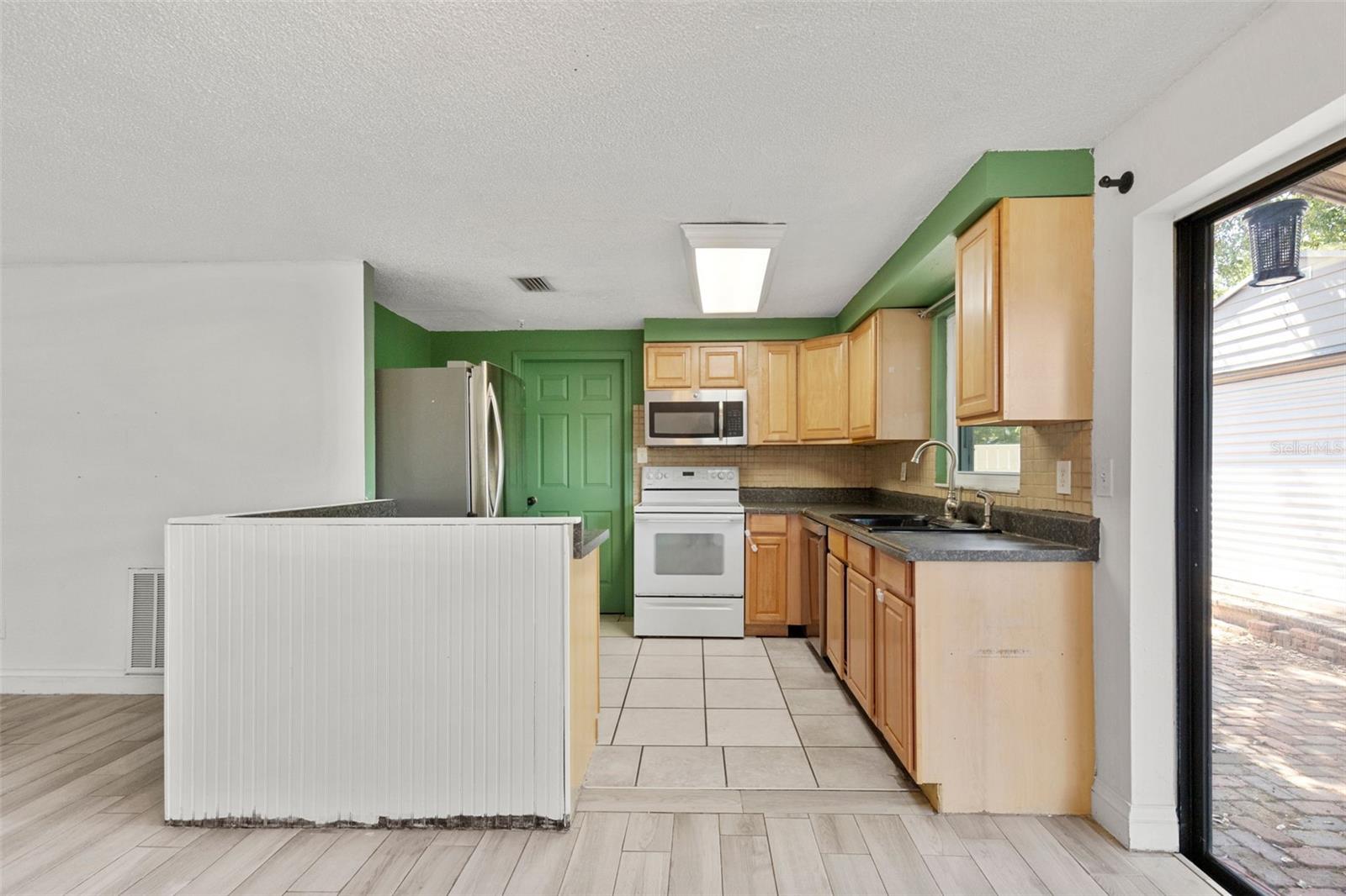 5557 146TH TER N, CLEARWATER, FL — photo 10