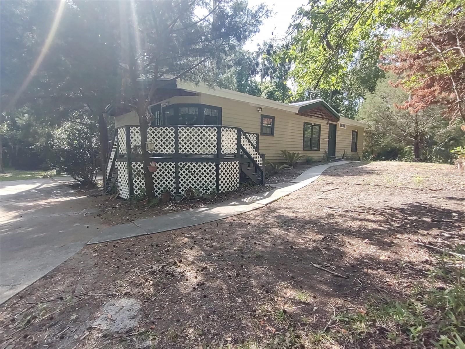 56508 BLUE CREEK RD, ASTOR, FL