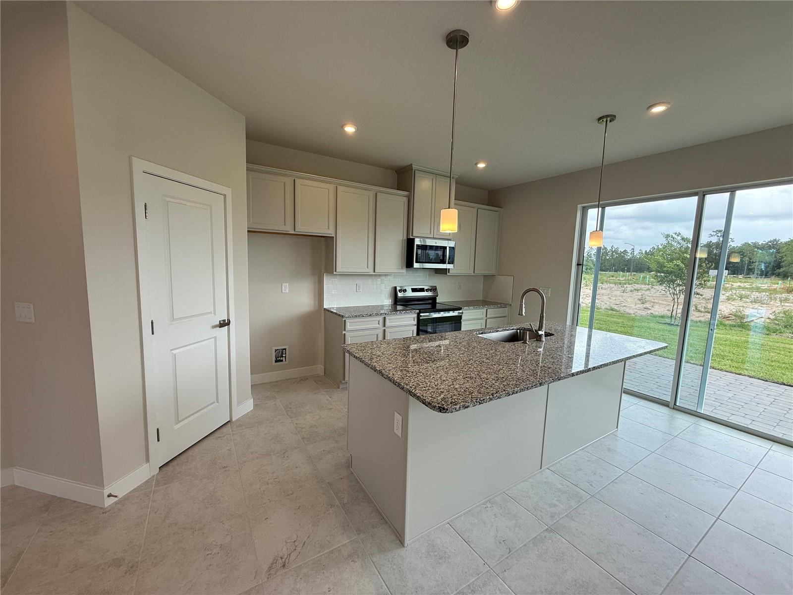 1253 PINEYWOOD FIELD DR, DAVENPORT, FL — photo 2