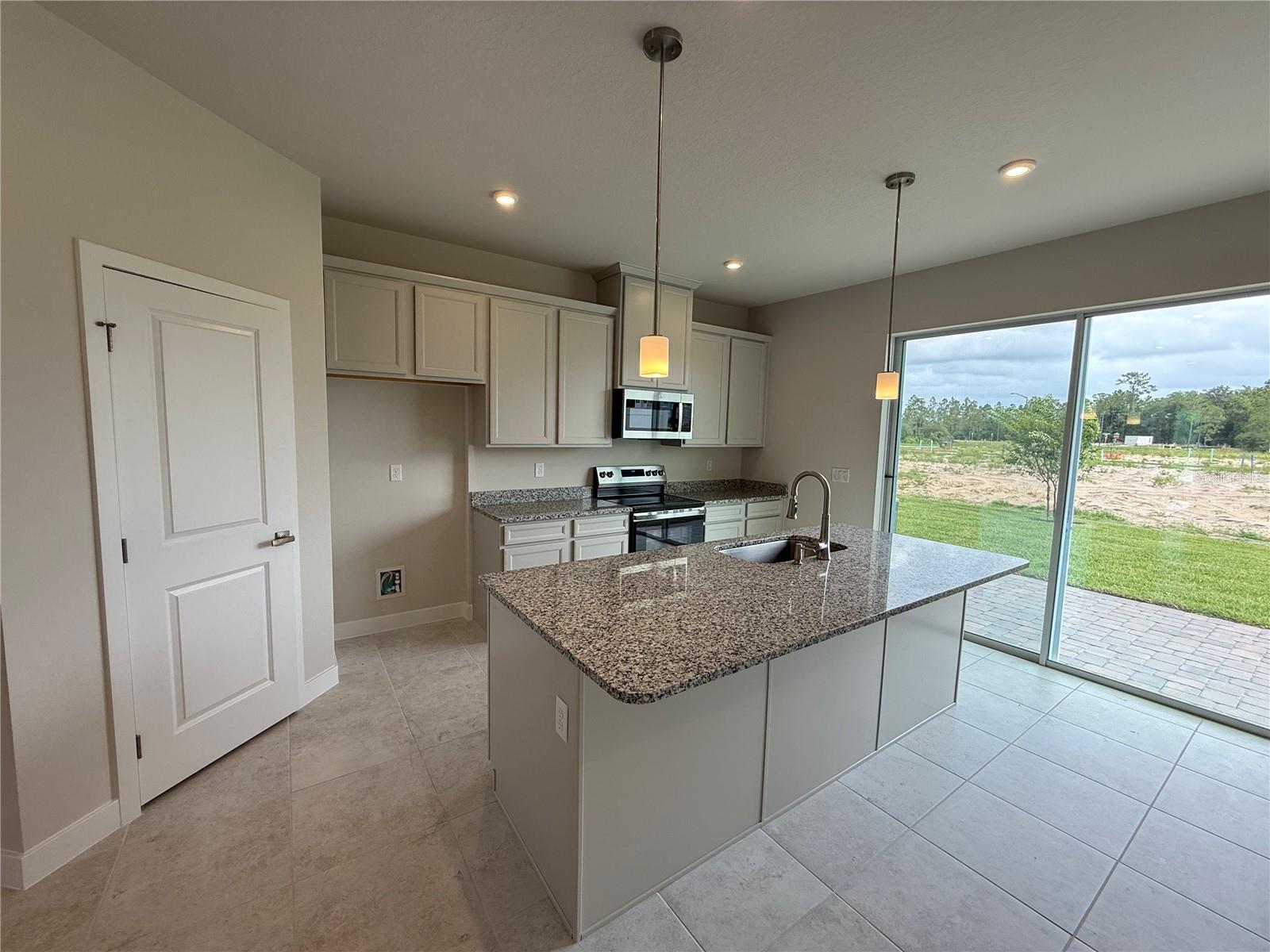 1247 PINEYWOOD FIELD DR, DAVENPORT, FL — photo 2