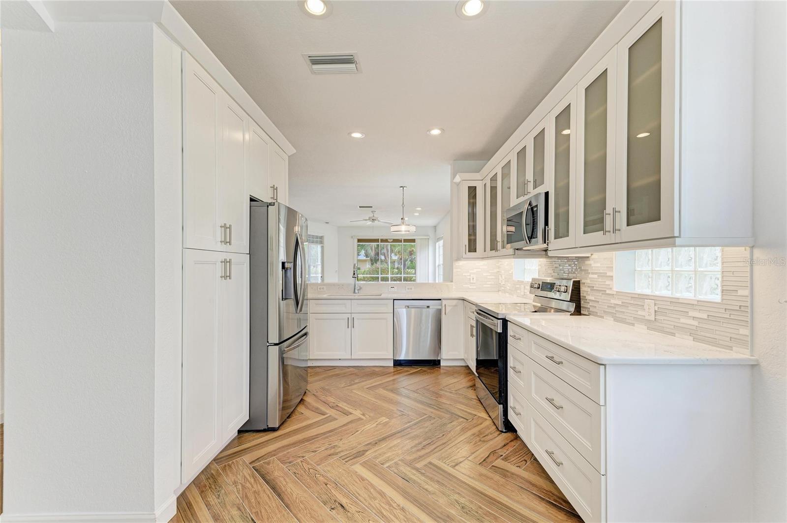 5047 LAKESCENE PL, SARASOTA, FL — photo 9