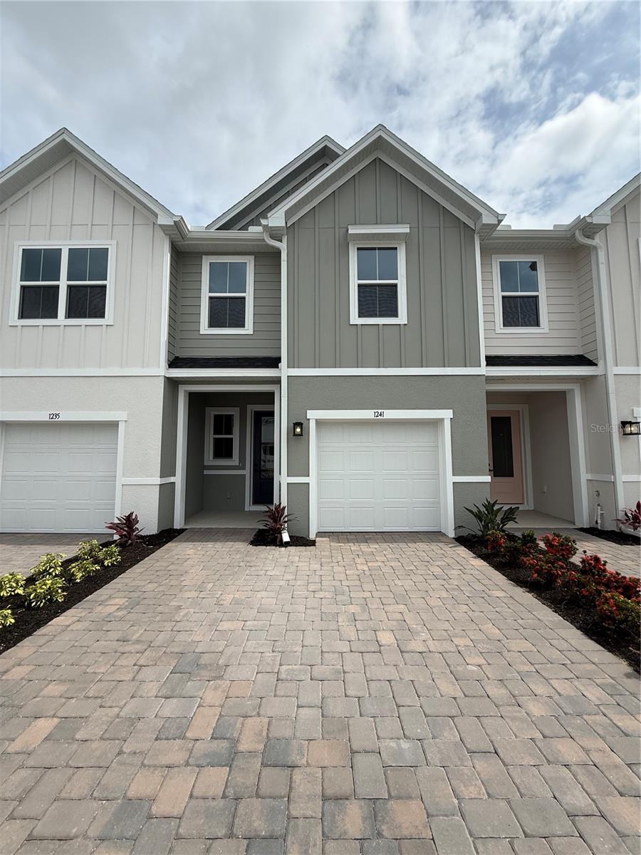 1241 PINEYWOOD FIELD DR, DAVENPORT, FL