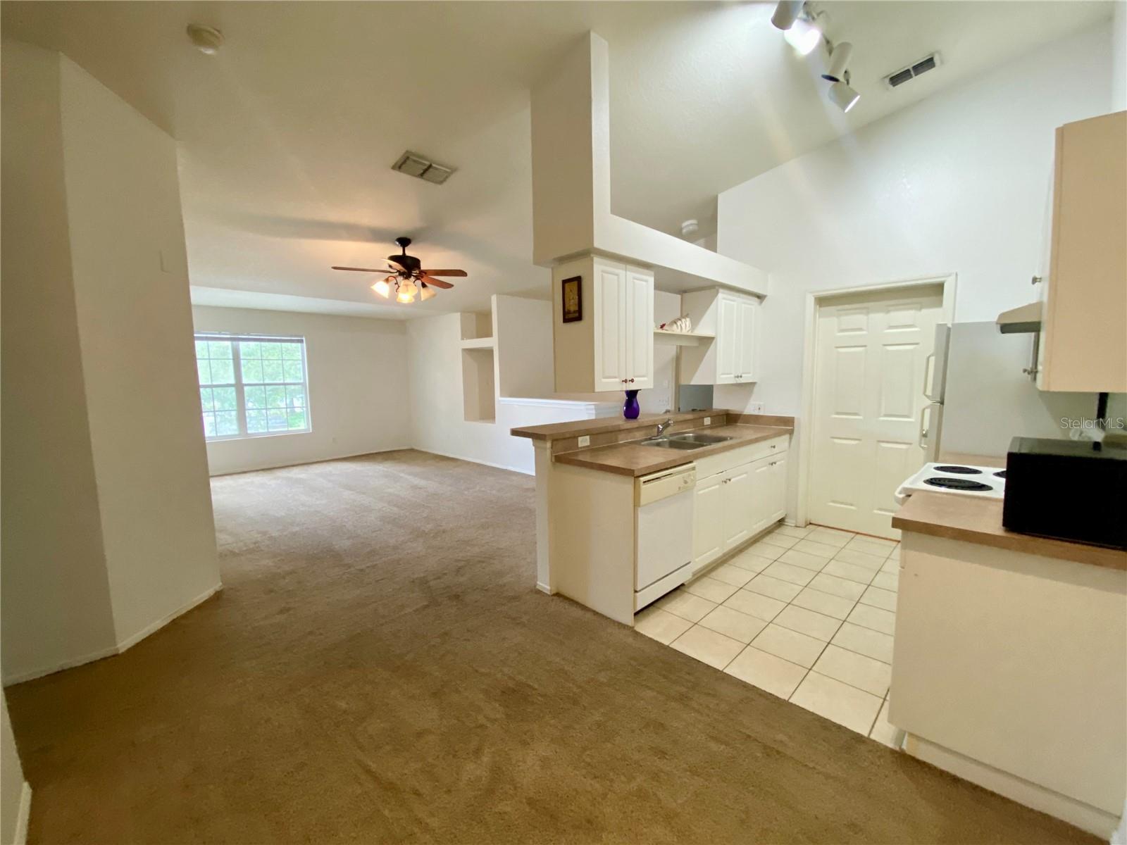 36101 DEER CREEK DR #202, ZEPHYRHILLS, FL — photo 3