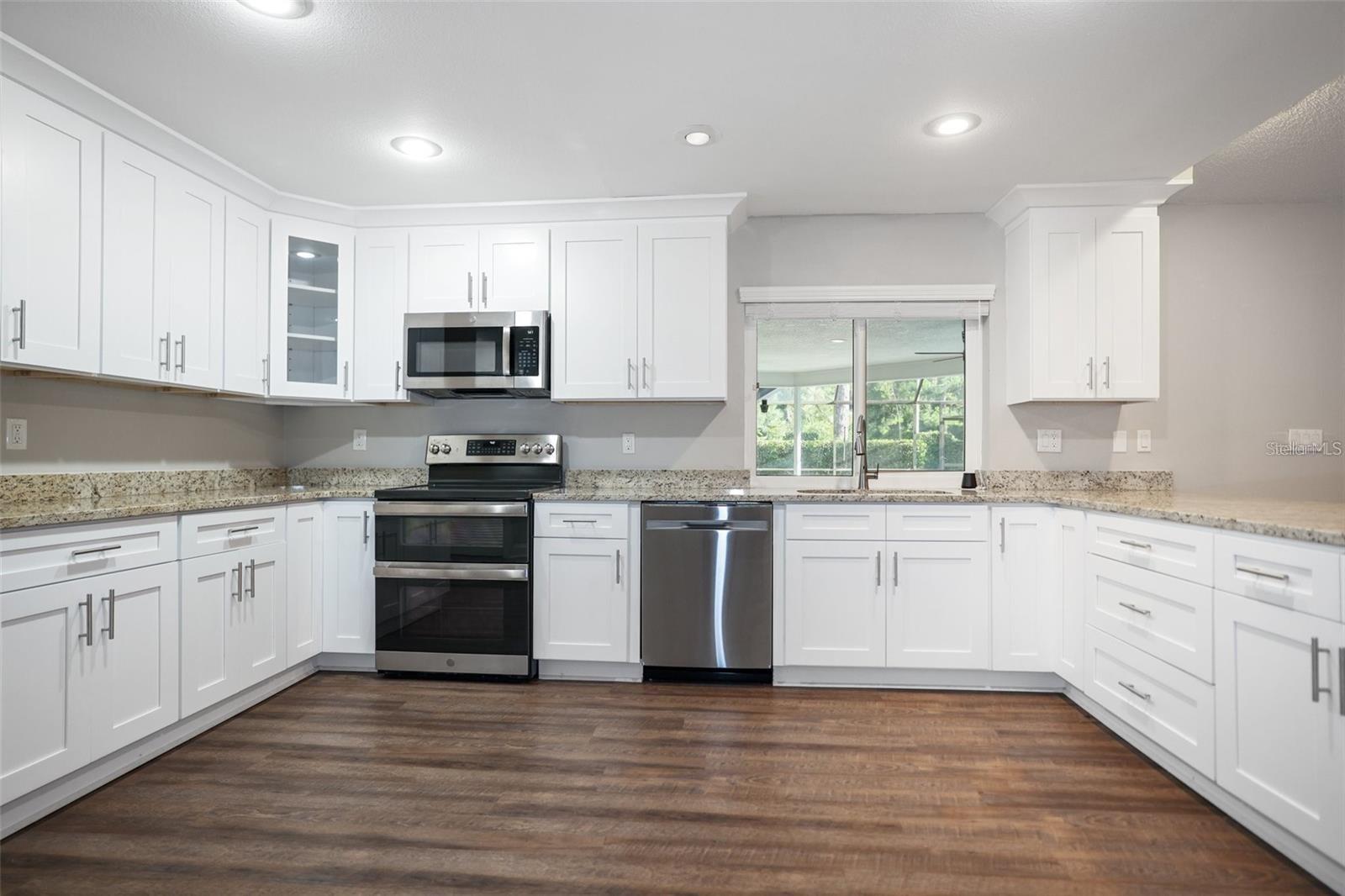 3297 VALEMOOR DR, PALM HARBOR, FL — photo 10