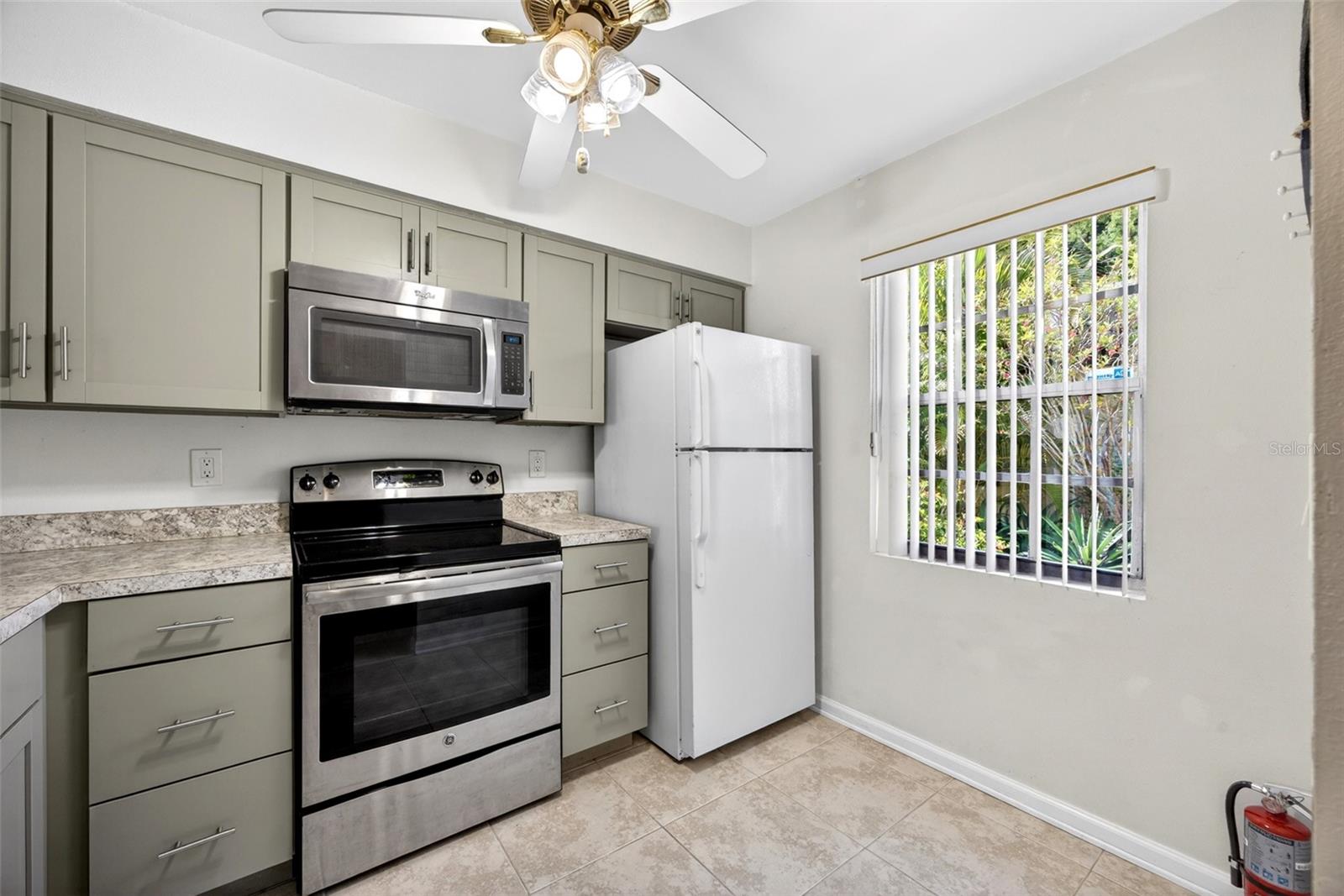 6300 S POINTE BLVD #327, FORT MYERS, FL — photo 6