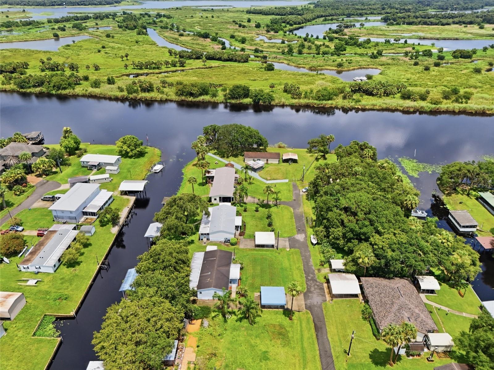 2086 STARBOARD DRIVE, GENEVA, FL — photo 30